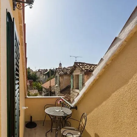 Peruzovic 2 3* Split