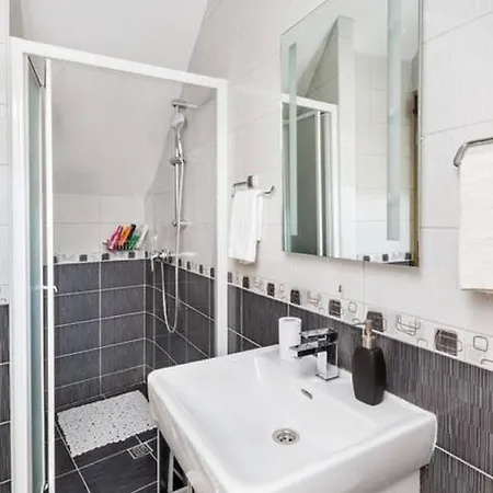 Peruzovic 2 بيت ضيافة سبليت