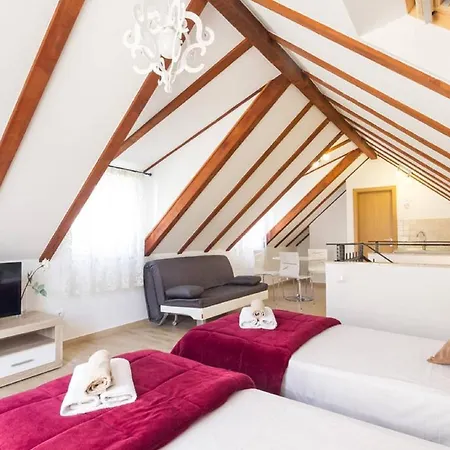 Peruzovic 2 Guest house Split