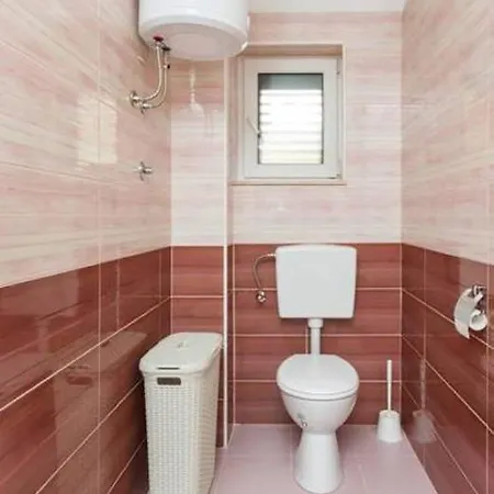 Peruzovic 2 3* Split